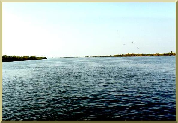 Vista do Rio Paraguai em Porto Esperana, Mato Grosso do Sul.

