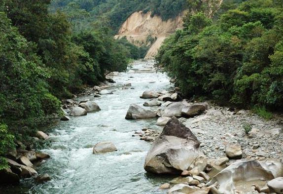 
Río Bombuscaro, Zamora-Chinchipe, Ecuador.
